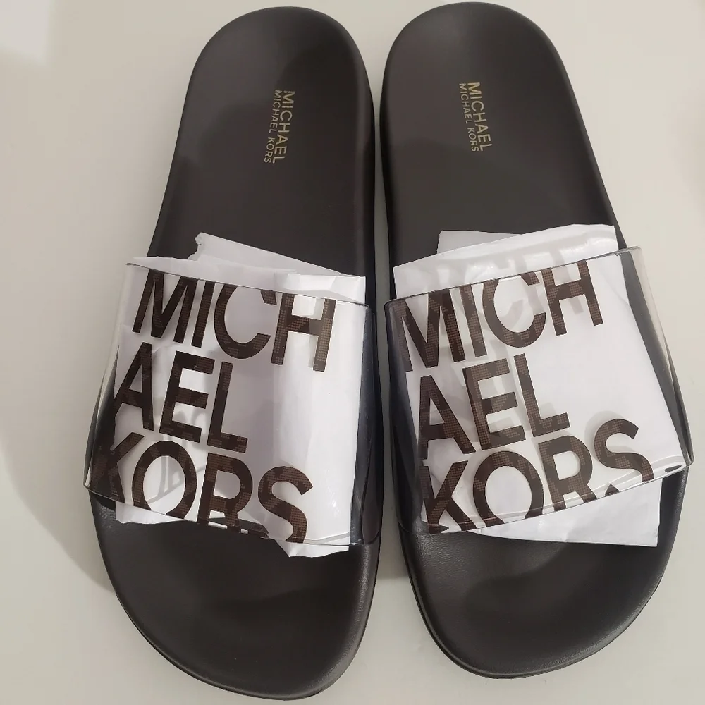 Michael Kors Gilmore Logo Print size 6 NWOT - Picture 2 of 10